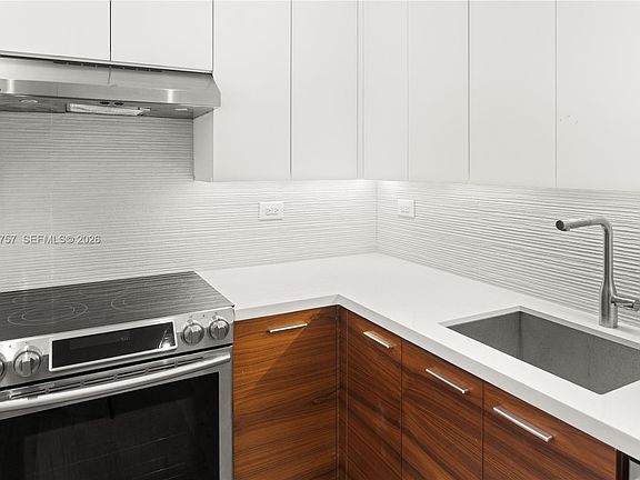 5th image of 5555 Collins Ave APT 17J
