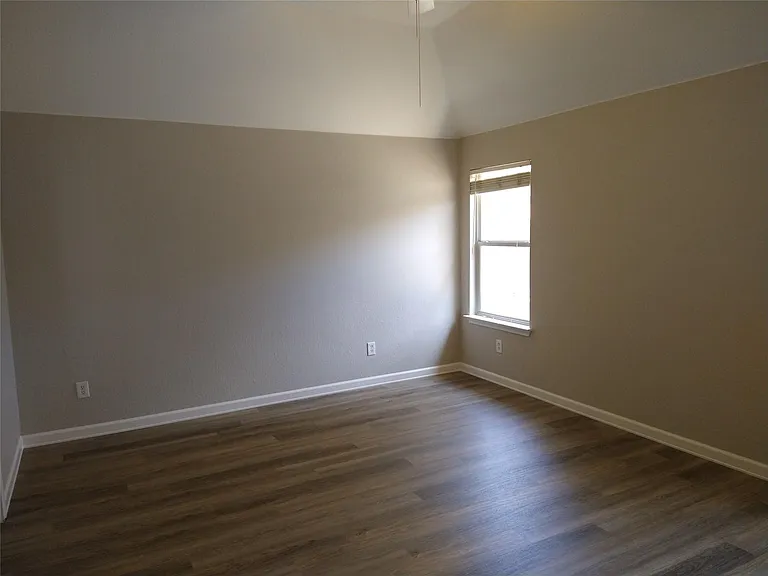 8706 Priest River Dr — Photo 9