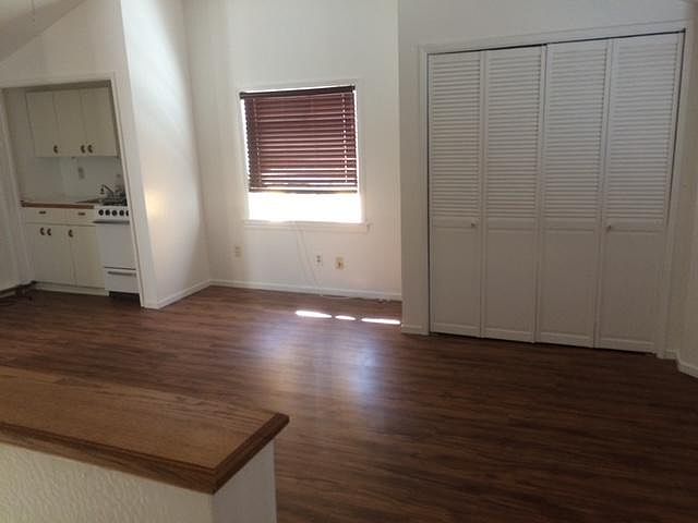 2nd image of 610B Dexter St #B