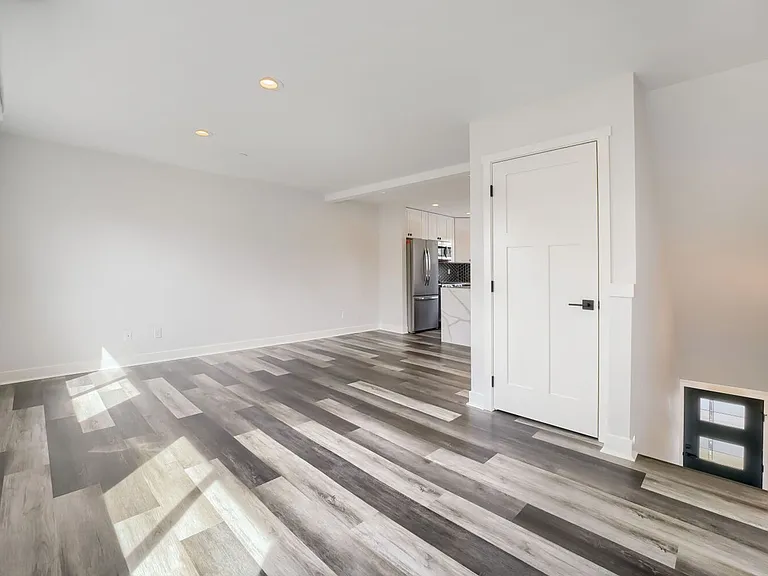 3310 Tacoma — Photo 16