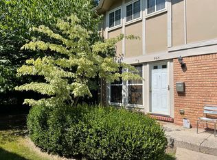 965 Barclay Ln #965, East Lansing, MI 48823