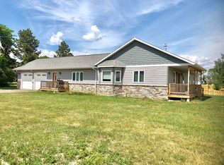 207 Vine St SE, Arnegard, ND 58835