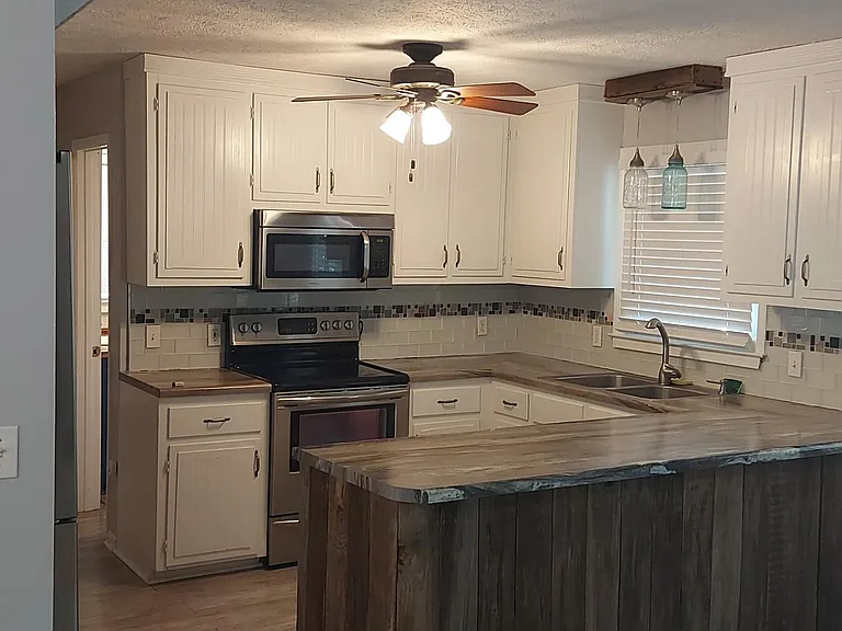 1090 Briarwood Trl — Photo 4