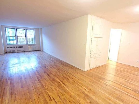2nd image of 465 E 7th St #2Q