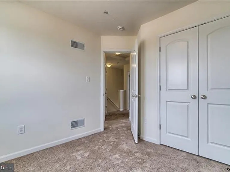 379 Mesa Ln — Photo 6