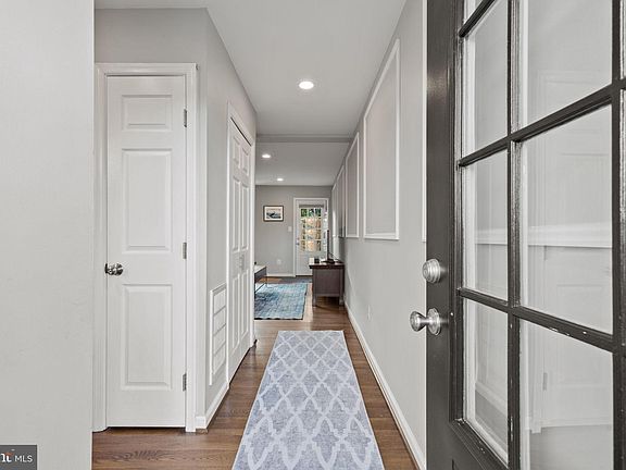 3rd image of 26 Ancell St