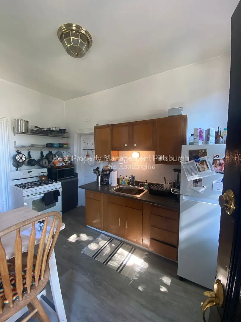 2 bed, 1.0 bath, $1,595 — Photo 3