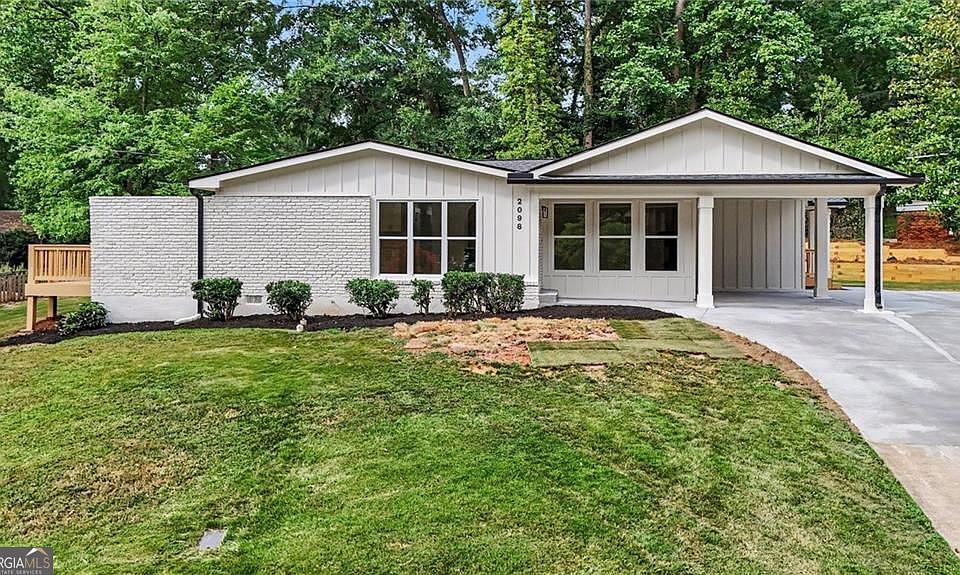 1st image of 2098 Dundee Dr SE