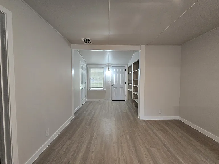 259 Wells St — Photo 6