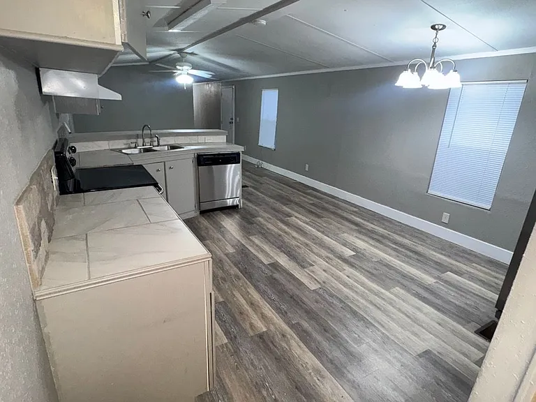 15637 Sims Ln — Photo 15