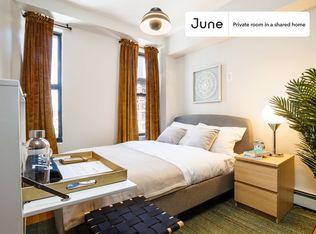 356 W 39th St #A, New York, NY 10018