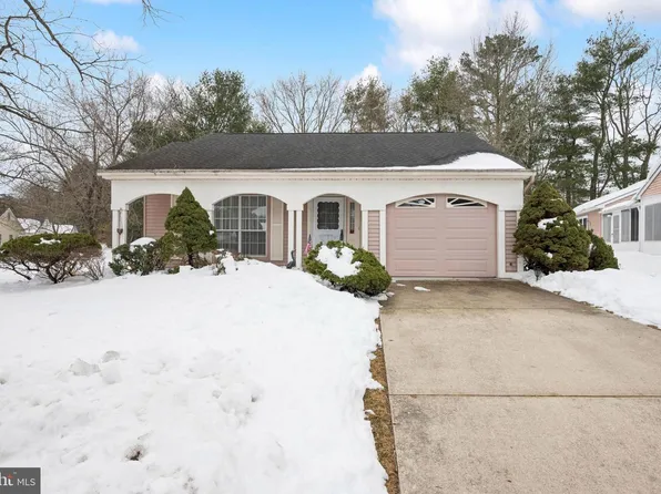 180 Buckingham Dr, Southampton, NJ 08088