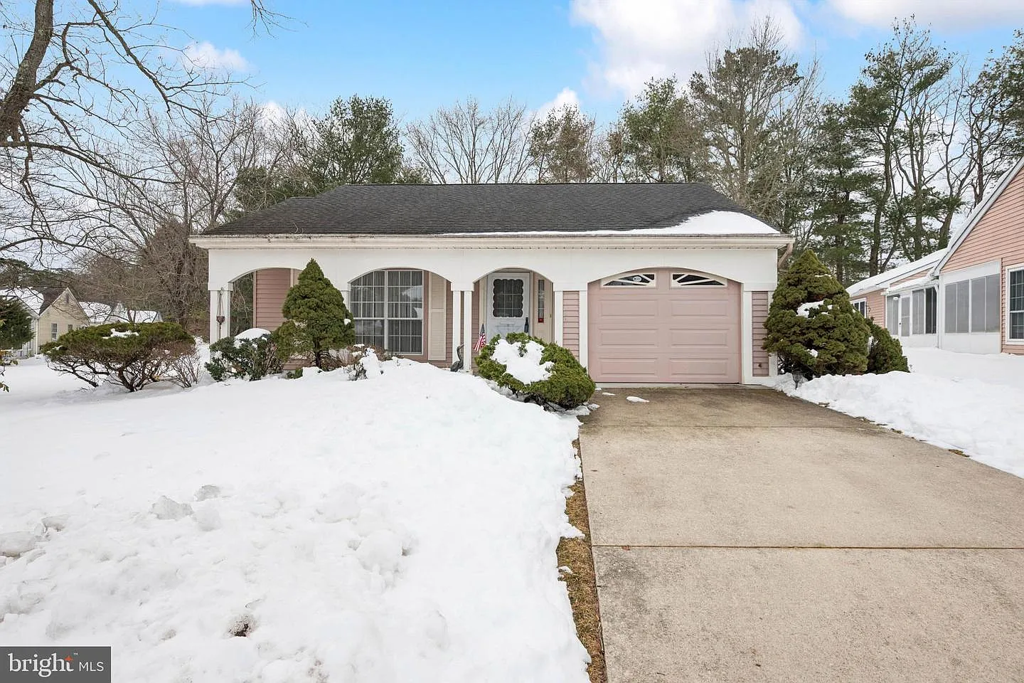 180 Buckingham Dr photo 1