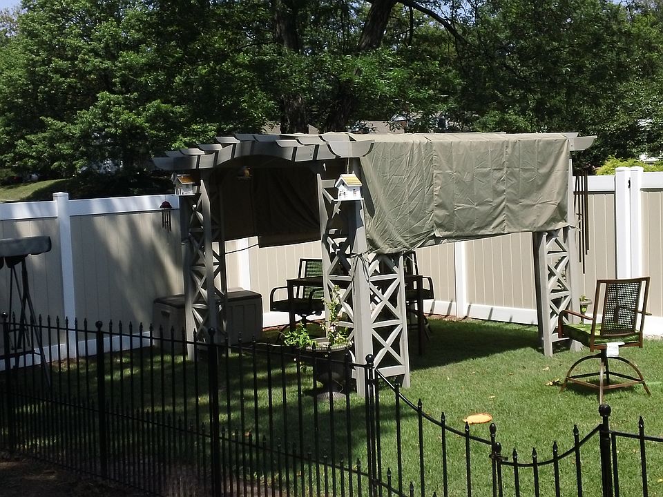 Fenced in Yard area