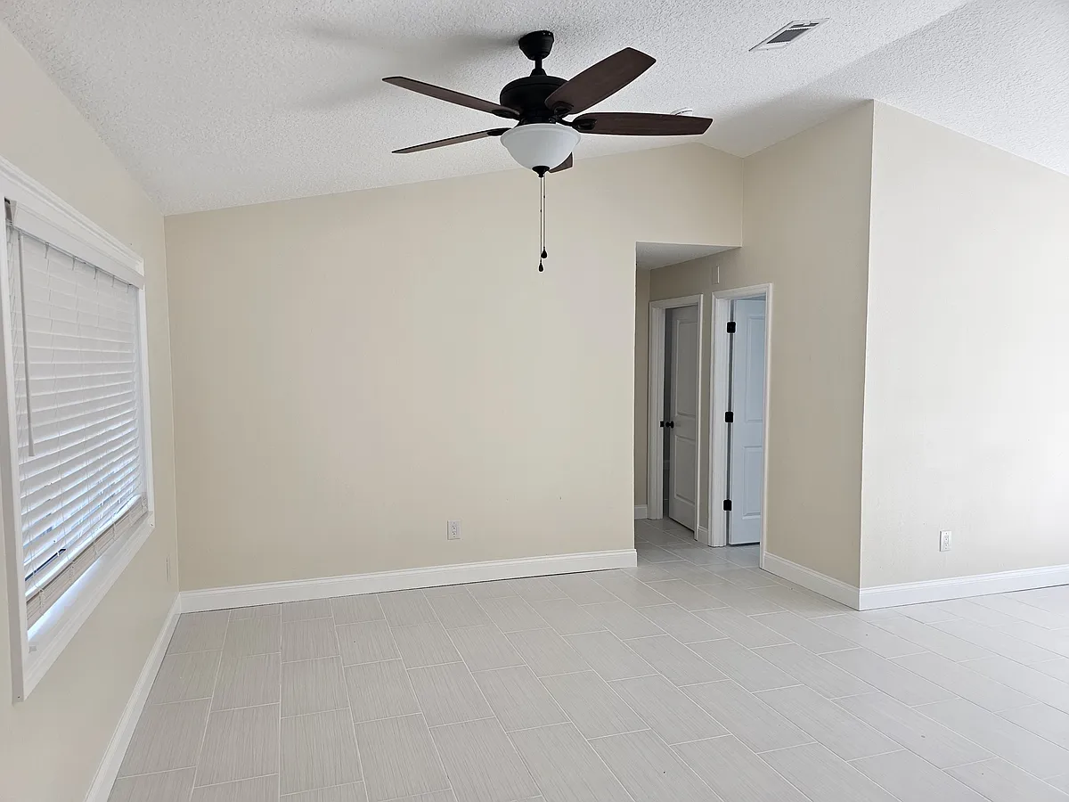 Building Photo - 414 Sandpiper Ridge Dr