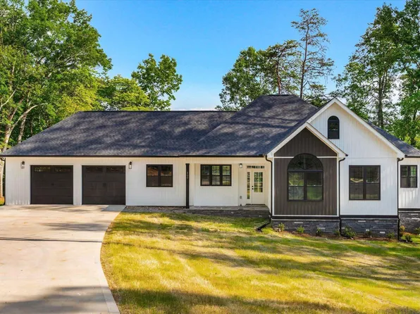 100 George Williams Dr, Easley, SC 29640