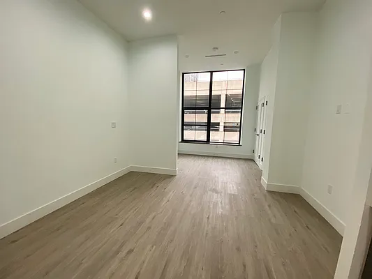 Rented by Nest Seekers International | media 25