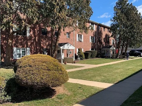 125 Park Avenue #C1, Amityville, NY 11701
