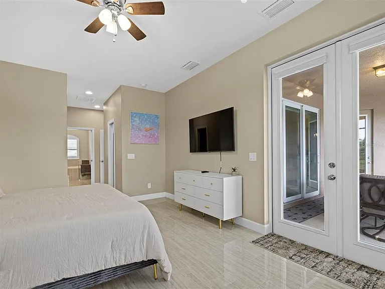 340 McCabe St — Photo 22