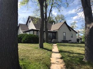 609 Eagle St, Benkelman, NE 69021