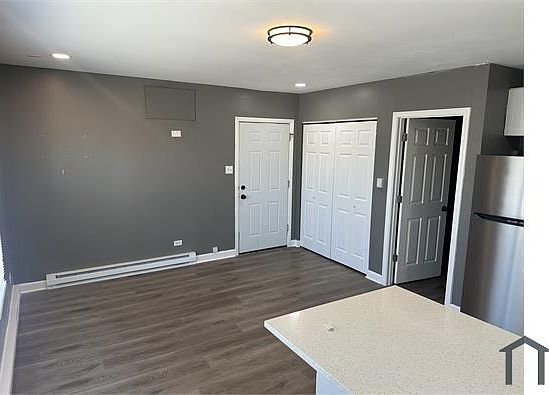 3rd image of 8120 S Kedzie Ave