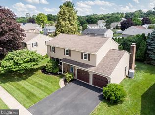 2002 Cypress Ln, Wyomissing, PA 19610