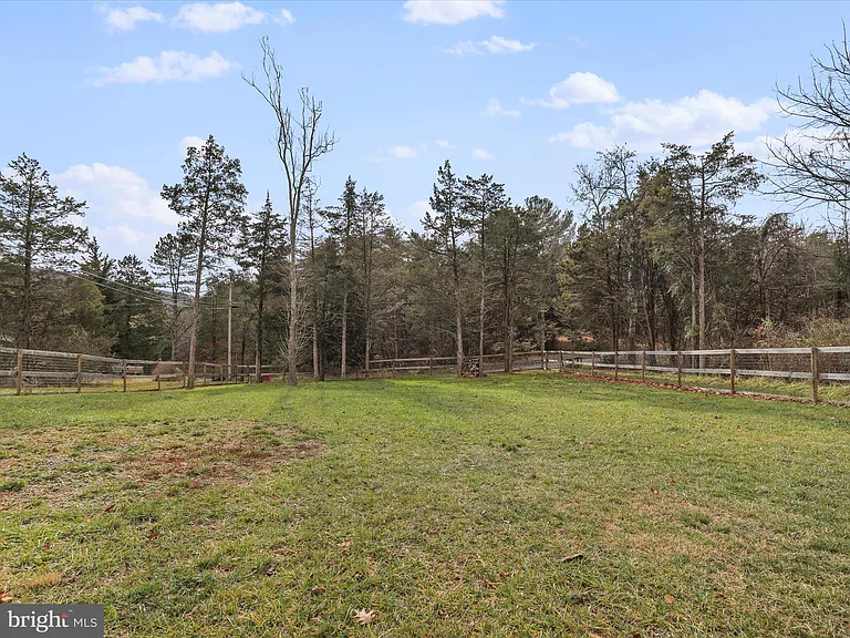 159 Mountain View Dr — Photo 32