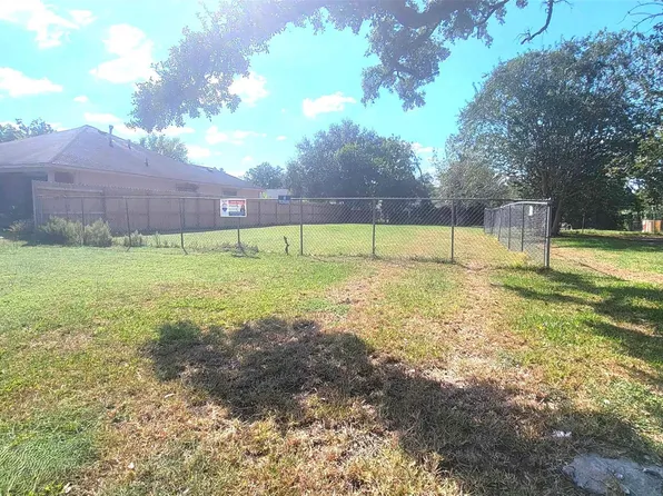 0 Shaver St, Pasadena, TX 77506