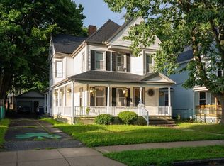 51 View St, Holyoke, MA 01040