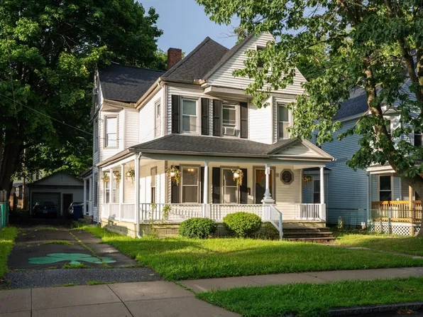 51 View St, Holyoke, MA 01040