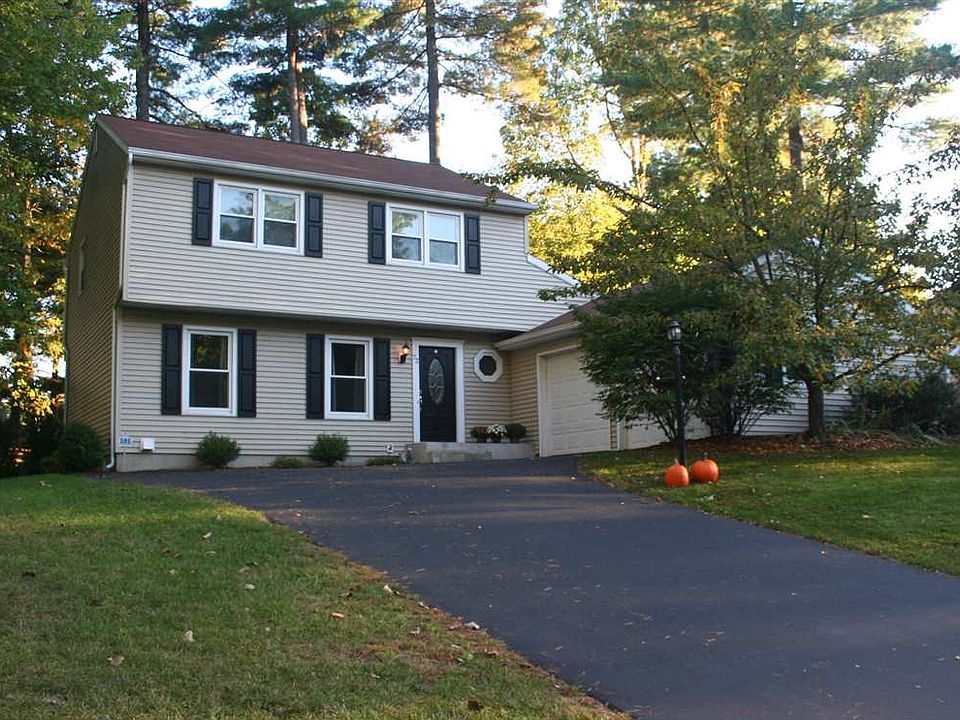 1st image of 72 Longwood Dr