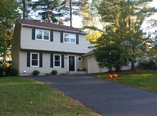 72 Longwood Dr, Clifton Park, NY 12065