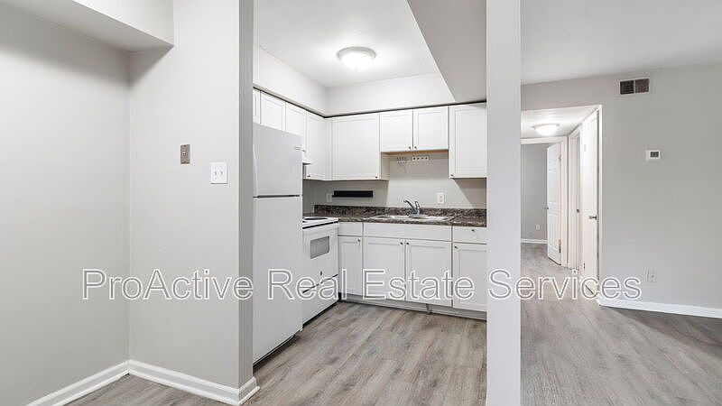 1st image of 540 Ashlawn Dr APT 2