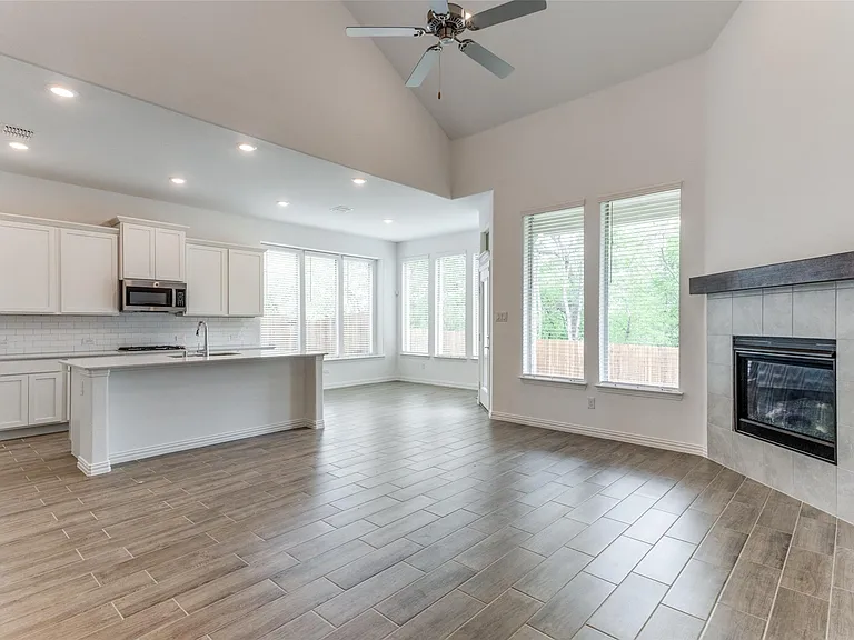 7921 Lindheimer Ln — Photo 10