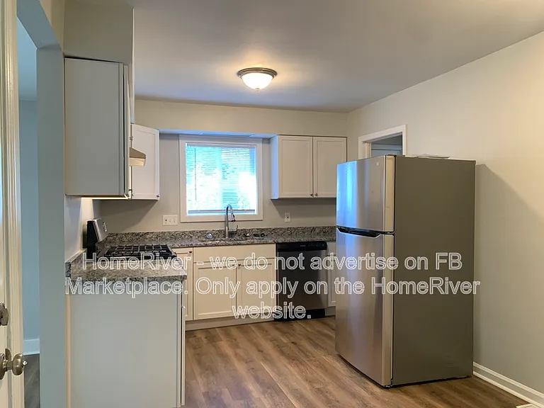 11225 Moores Cir — Photo 4