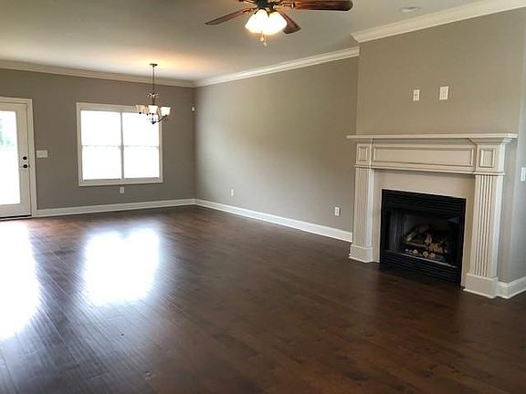 3rd image of 36 Overhill Ct