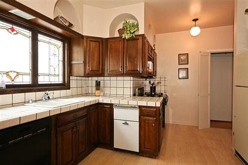 1st image of 265 Kensington Way