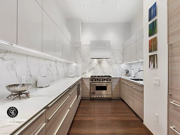 5th image of 2112 Broadway #6E