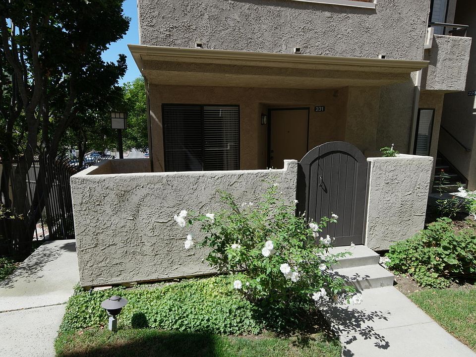 1st image of 231 McAfee Ct