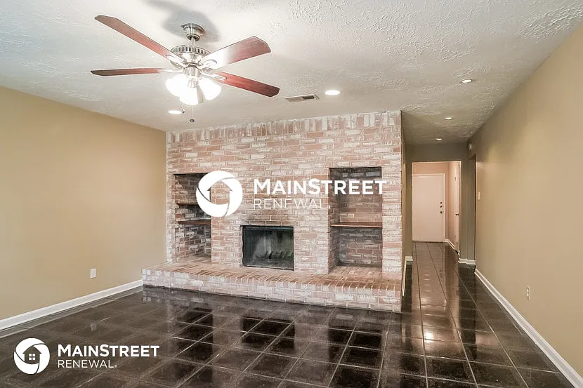 4514 Rosegate Dr — Photo 3