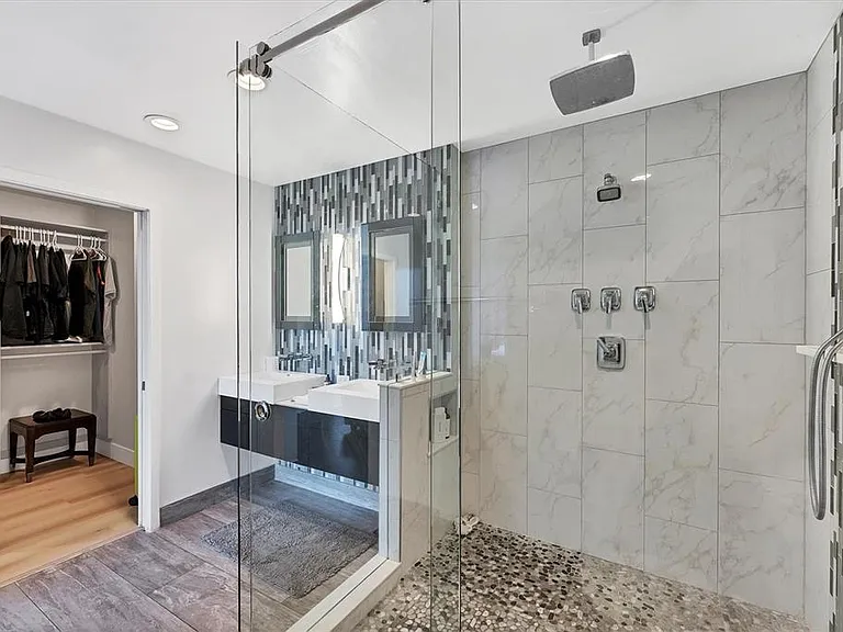 525 E Jackson St #302 — Photo 24