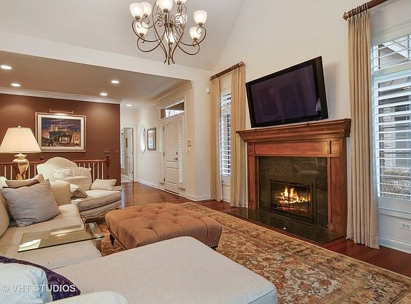 3rd image of 5611 Durand Dr