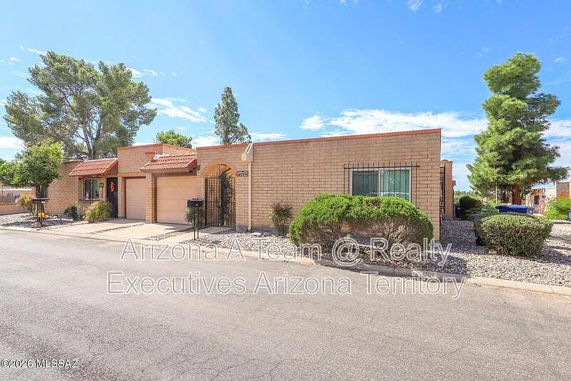 2 bed, 2.0 bath, 1128 sqft, $1,550 — Photo 1