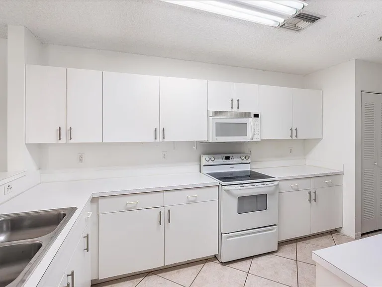 10129 W Atlantic Blvd #E3 — Photo 19