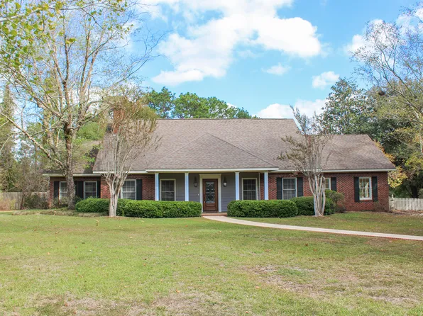44 Bates Ln, Hattiesburg, MS 39402