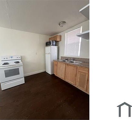 1st image of 413 W Van Buren Ave #8