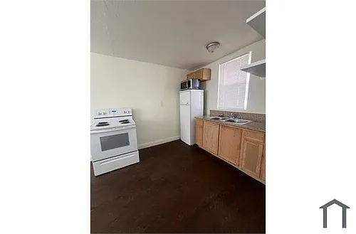 413 W Van Buren Ave #8 Photo 1 413 W Van Buren Ave #8 Photo 1