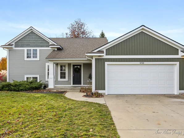 5753 Rodney Dr SW, Wyoming, MI 49418