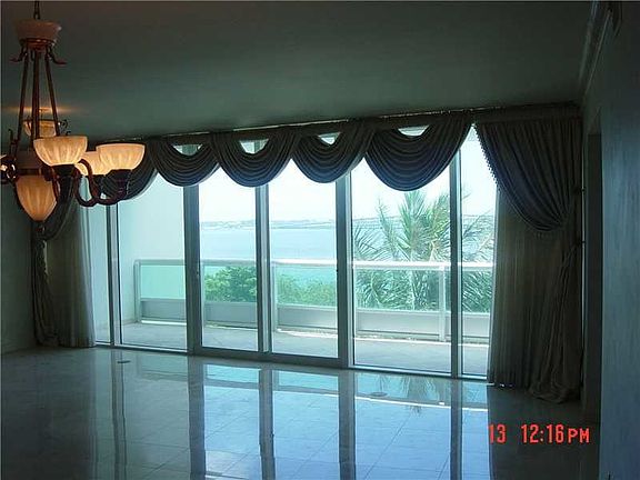 3rd image of 1643 Brickell Ave Suite 705