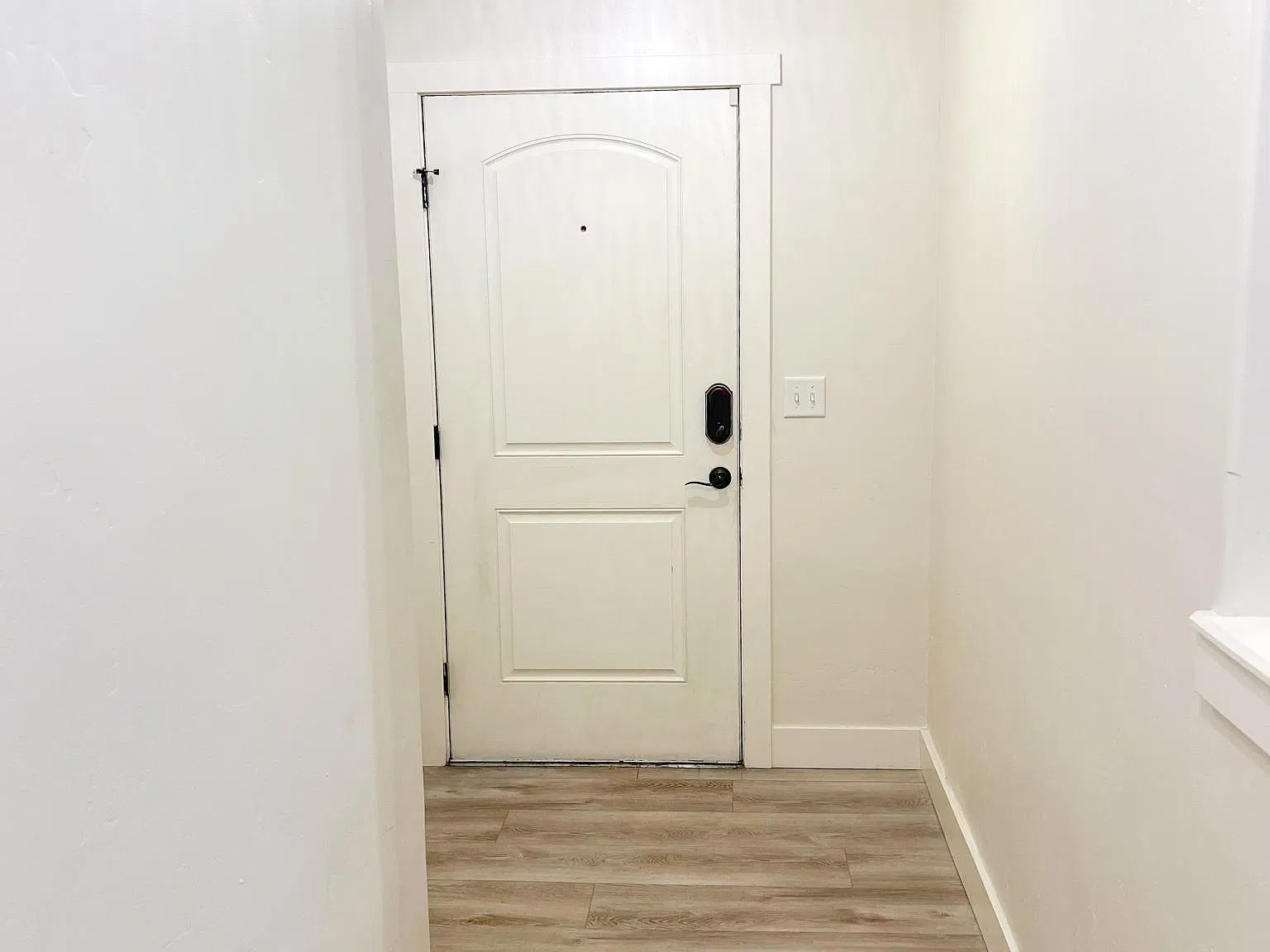 3 bed, 1350 sqft, $2,000 — Photo 3